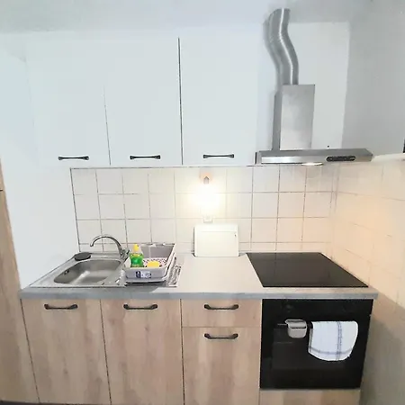 Maestrol Apartman Zastražišće